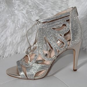 Beautiful INC Raydin2 Pearl GLD Lace Front Heels